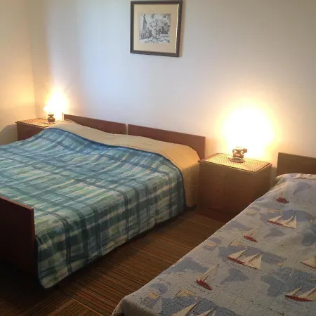 Apartments By The Sea Malinska, Krk - 19298 مالينسكا